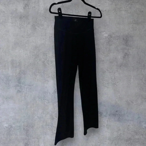 Nike flared bottoms leggings size small - Picture 1 of 4